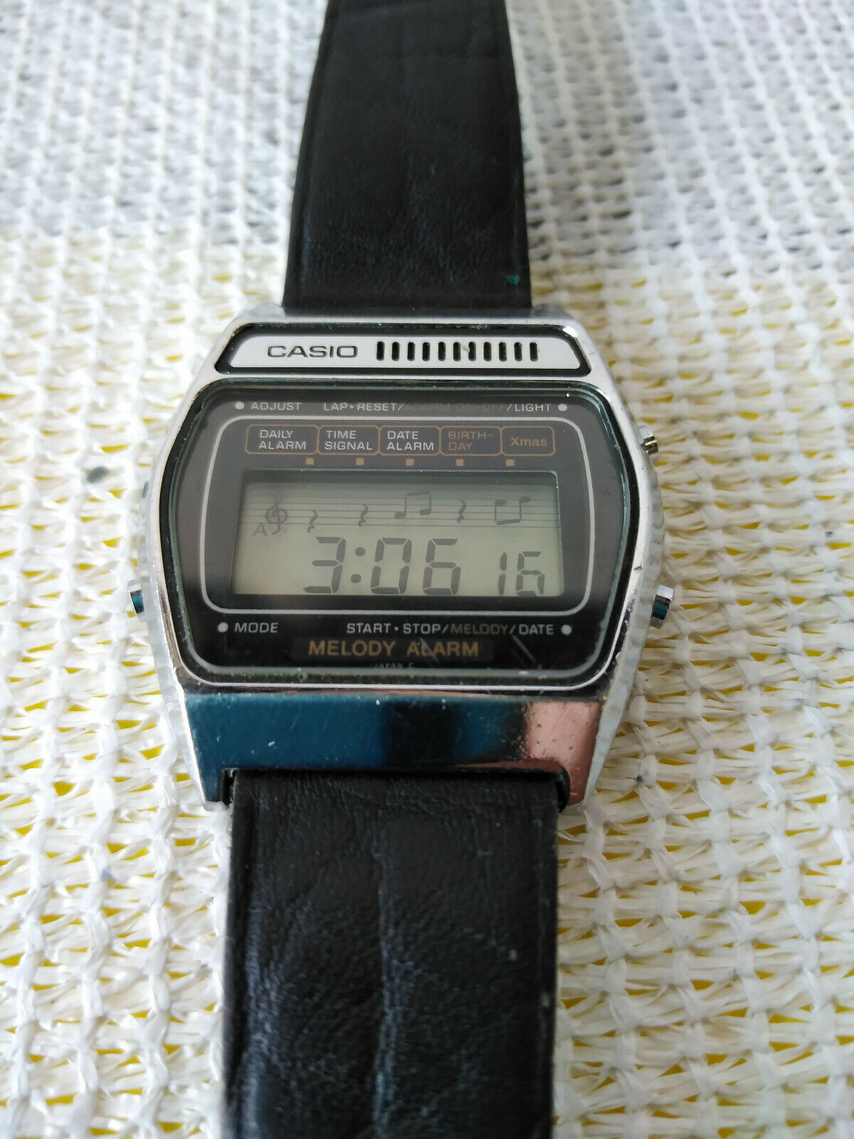 Vintage CASIO 407 M-521 Melody Alarm Chronograph Japan Watch '80s