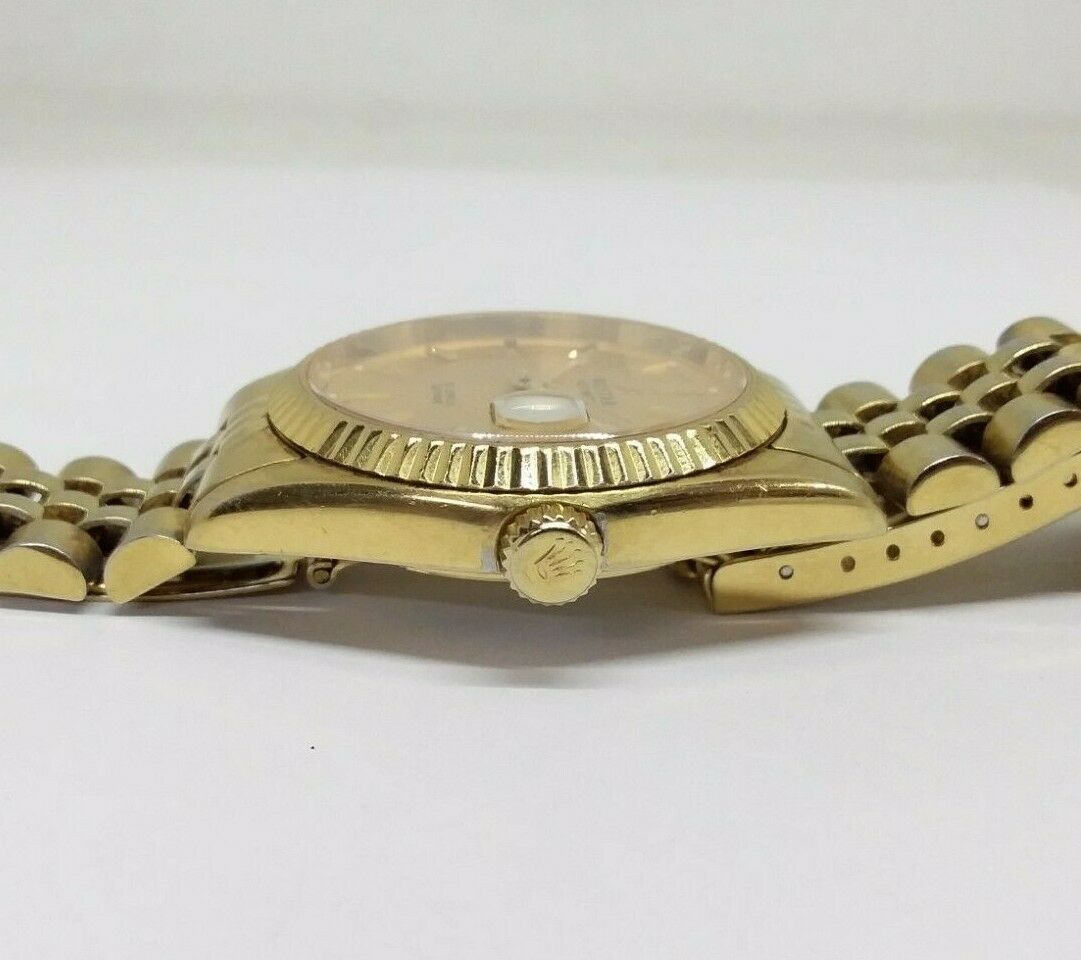 VINTAGE MEN'S WESTAR AUTOMATIC 25 JEWELS SAPPHIRE WITH DATE VINTAGE MEN'S WESTAR AUTOMATIC 25 JEWELS SAPPHIRE WITH DATE