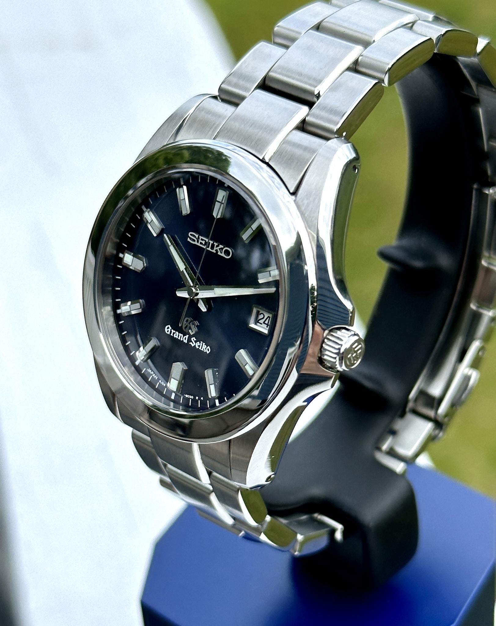 WTS] Grand Seiko SBGF019 Navy Blue Brushed Sunburst Dial 8J56