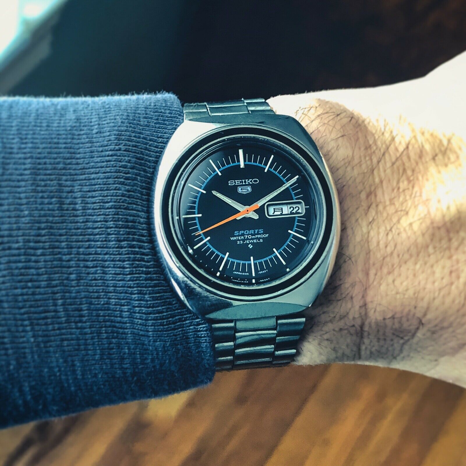 SEIKO セイコー⁄腕時計 SEIKO5 SPORTS 6106-8560 自動巻 稼働品 中古品