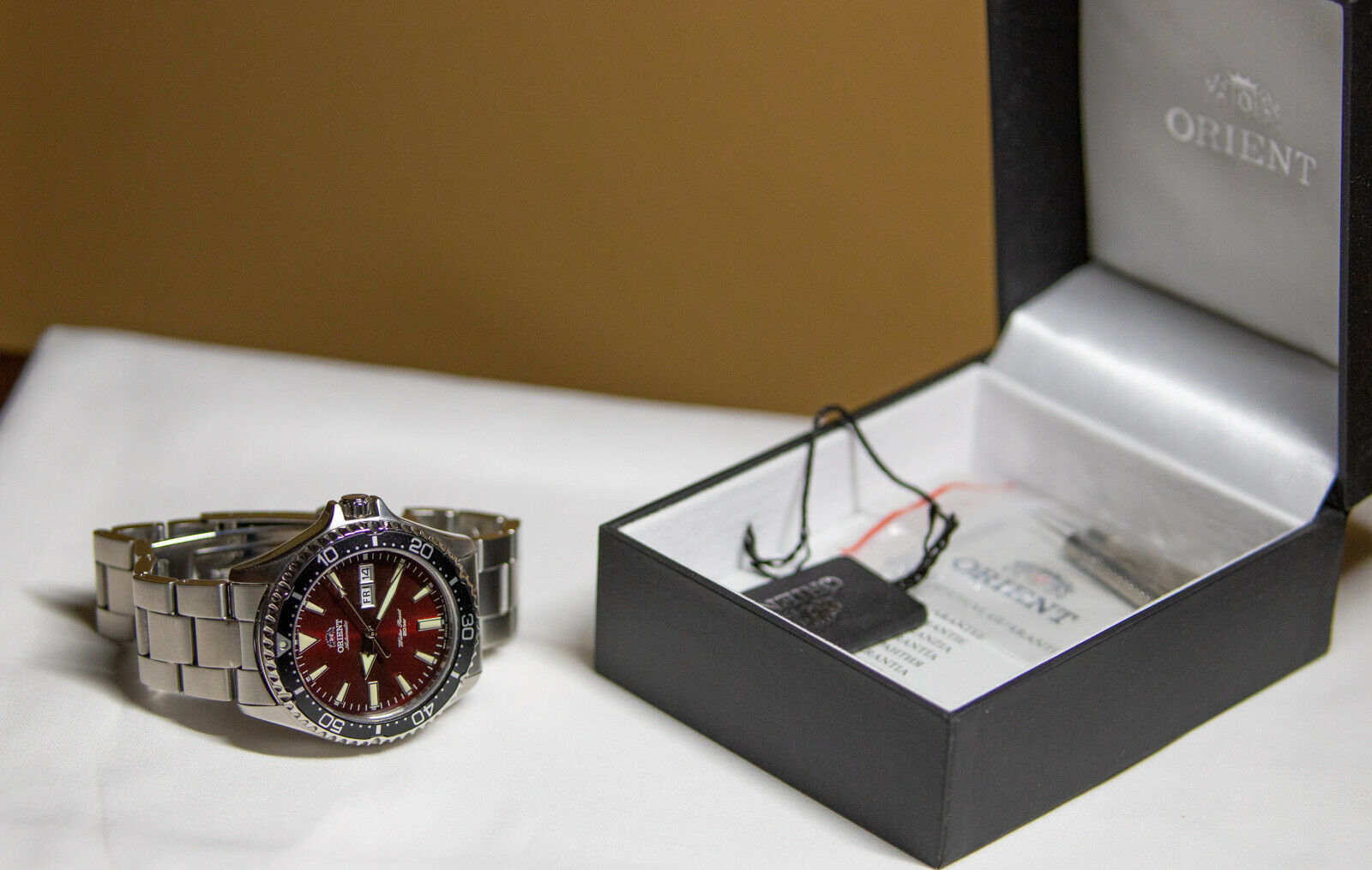 FS : Orient Kamasu Red Dial Automatic Dive Watch with Sapphire