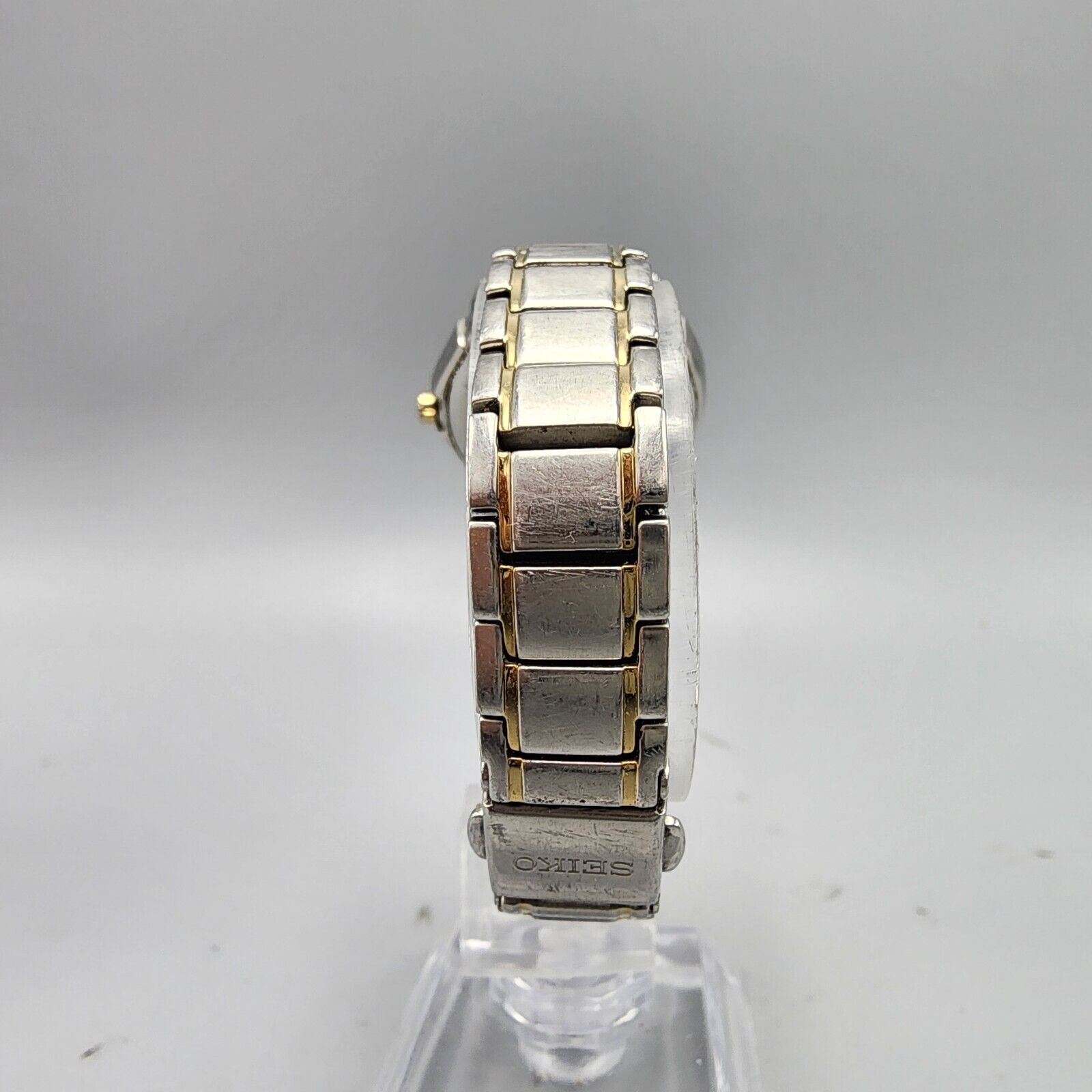 Seiko Solar Watch Women Two Tone White Dial Date 100M Round V187 