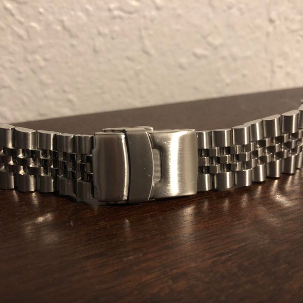 [WTS] Strapcode Super Jubilee for Seiko SKX 22mm (used) WatchCharts