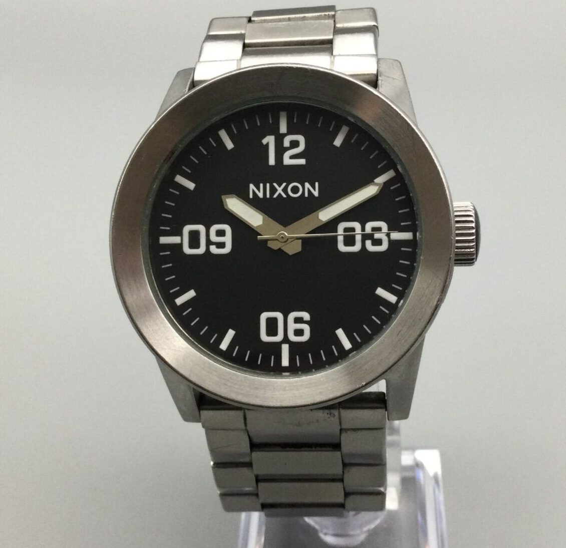 Nixon clearance private watch