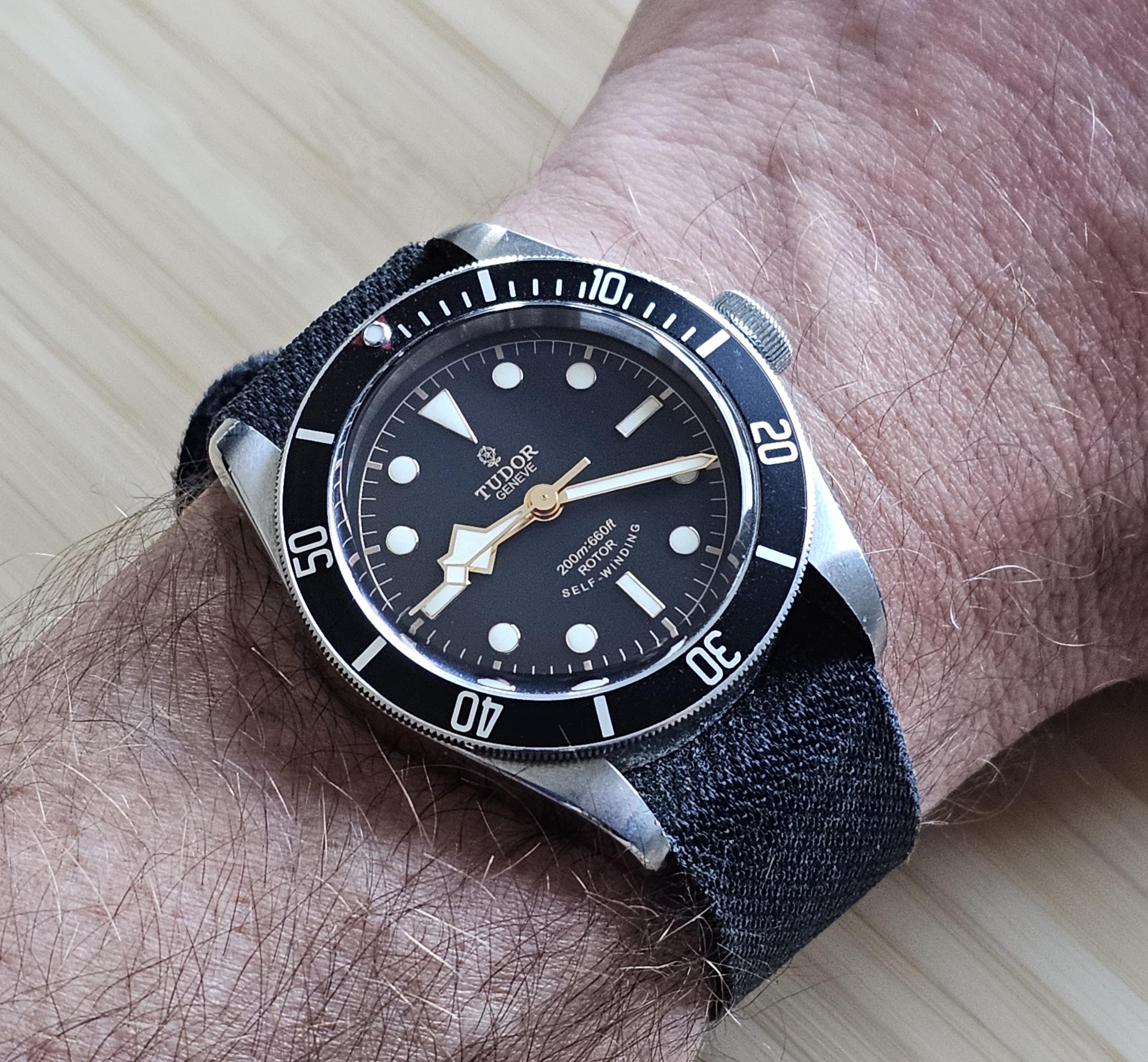 Eta tudor black discount bay