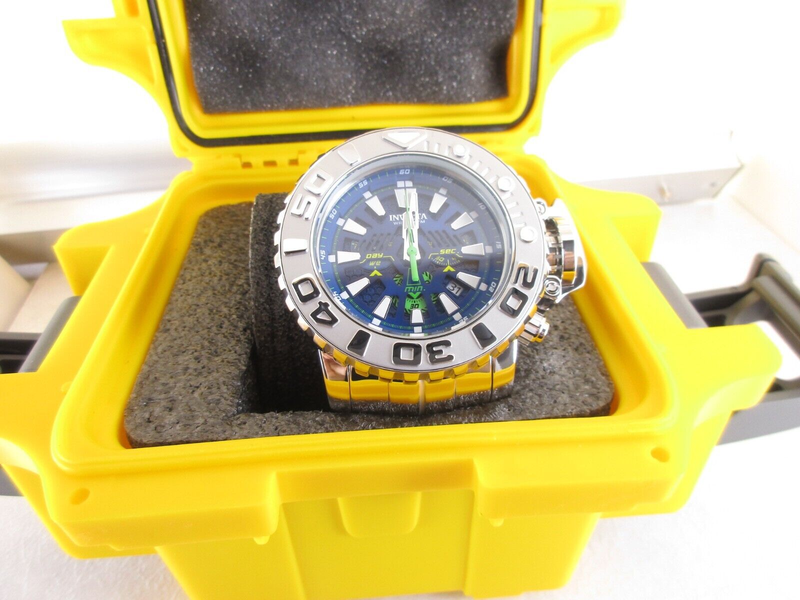 Invicta Sea Hunter Men's High Polish Gen III 70mm Swiss