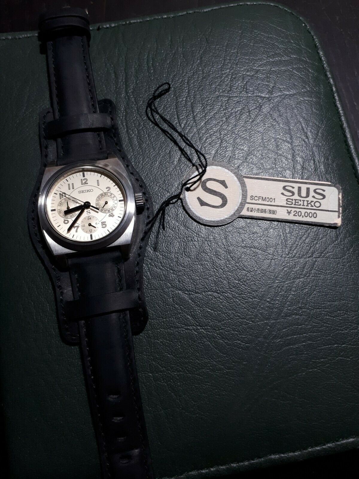 ①新品SEIKO「S」サス デイデイト5Y89-0A50 SCFM001シルバー Seiko SCFM001 5Y89 calendar quartz watch – Special Dial