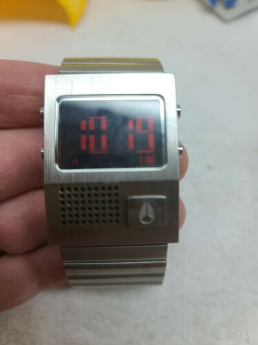 Nixon talking outlet watch