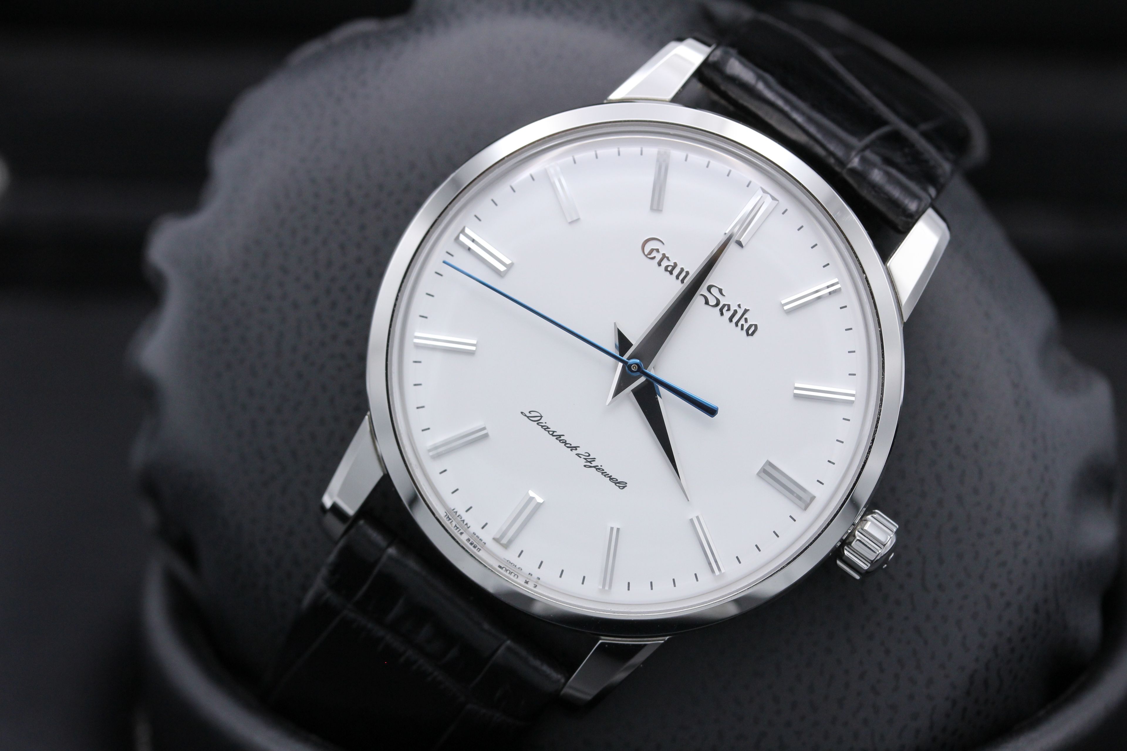 Grand seiko cheap sbgw253g