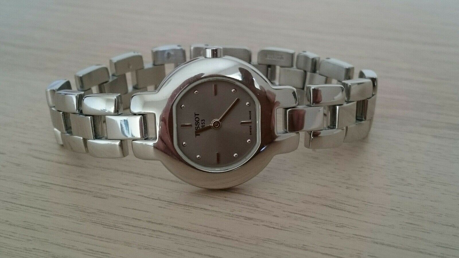 TISSOT G330K WOMEN S STAINLESS STEEL QUARTZ WRISTWATCH