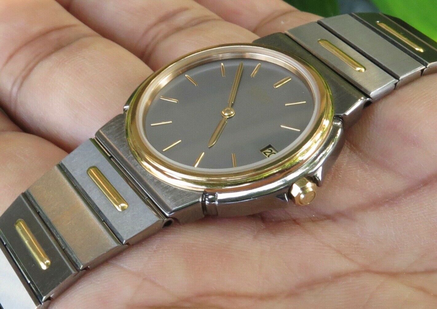 Rare Vintage SEIKO 9029-6019 Quartz Watch Mid Size 32mm in