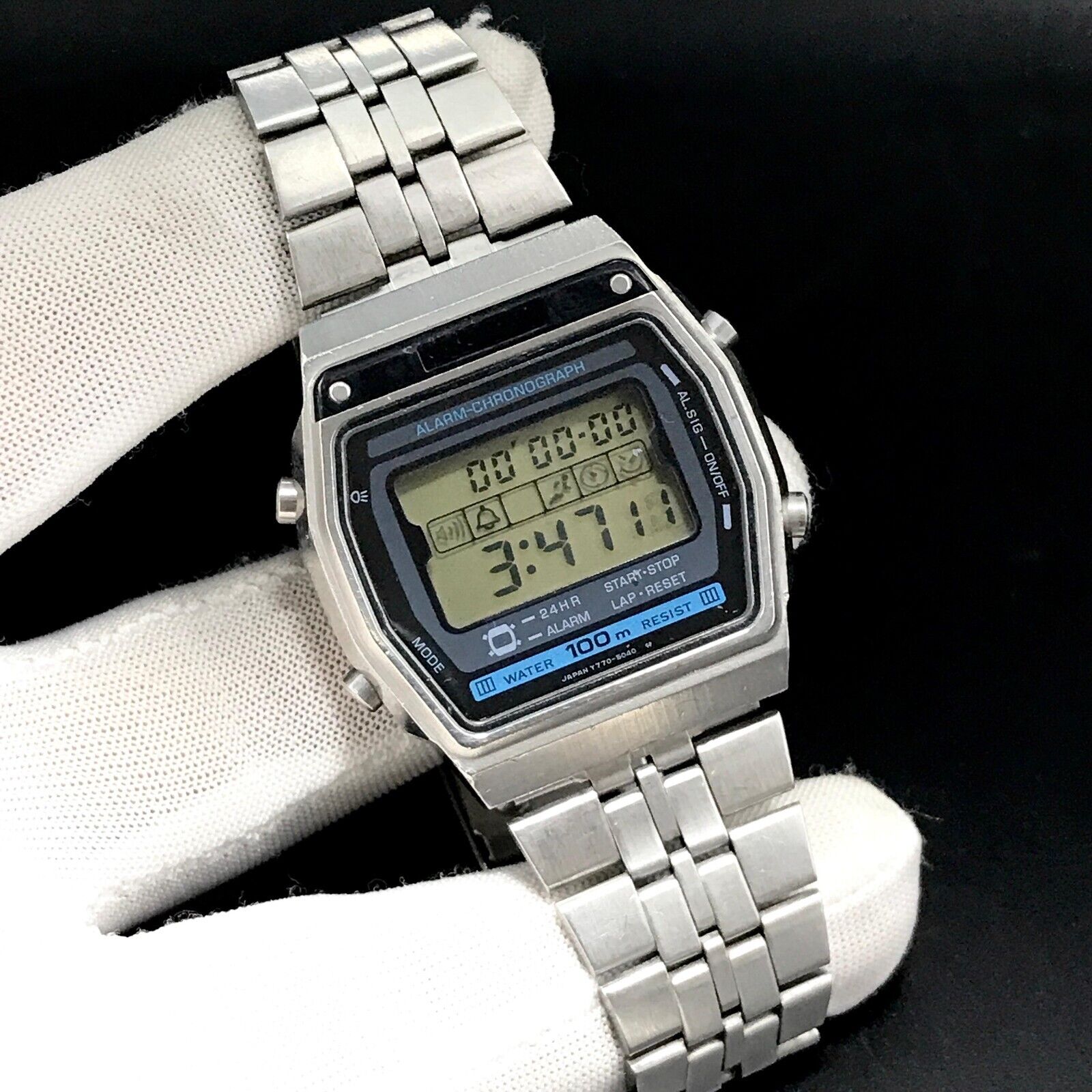 Vintage Seiko Alba Digital LCD Chrono-Alarm 1980s Japan Made Men
