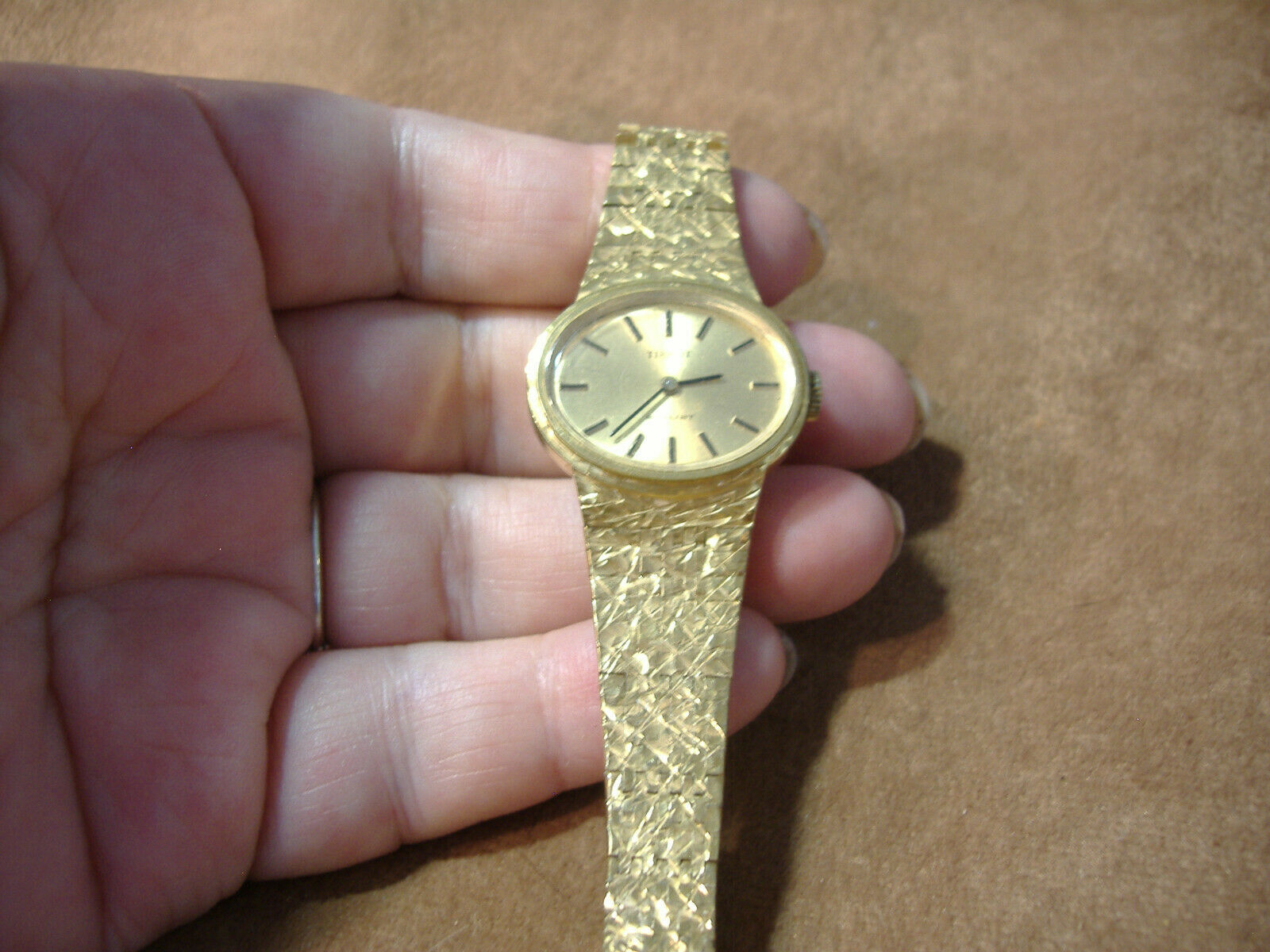 VINTAGE TISSOT STYLIST GOLD LADIES WATCH ENGRAVED ON BACK MAA 1