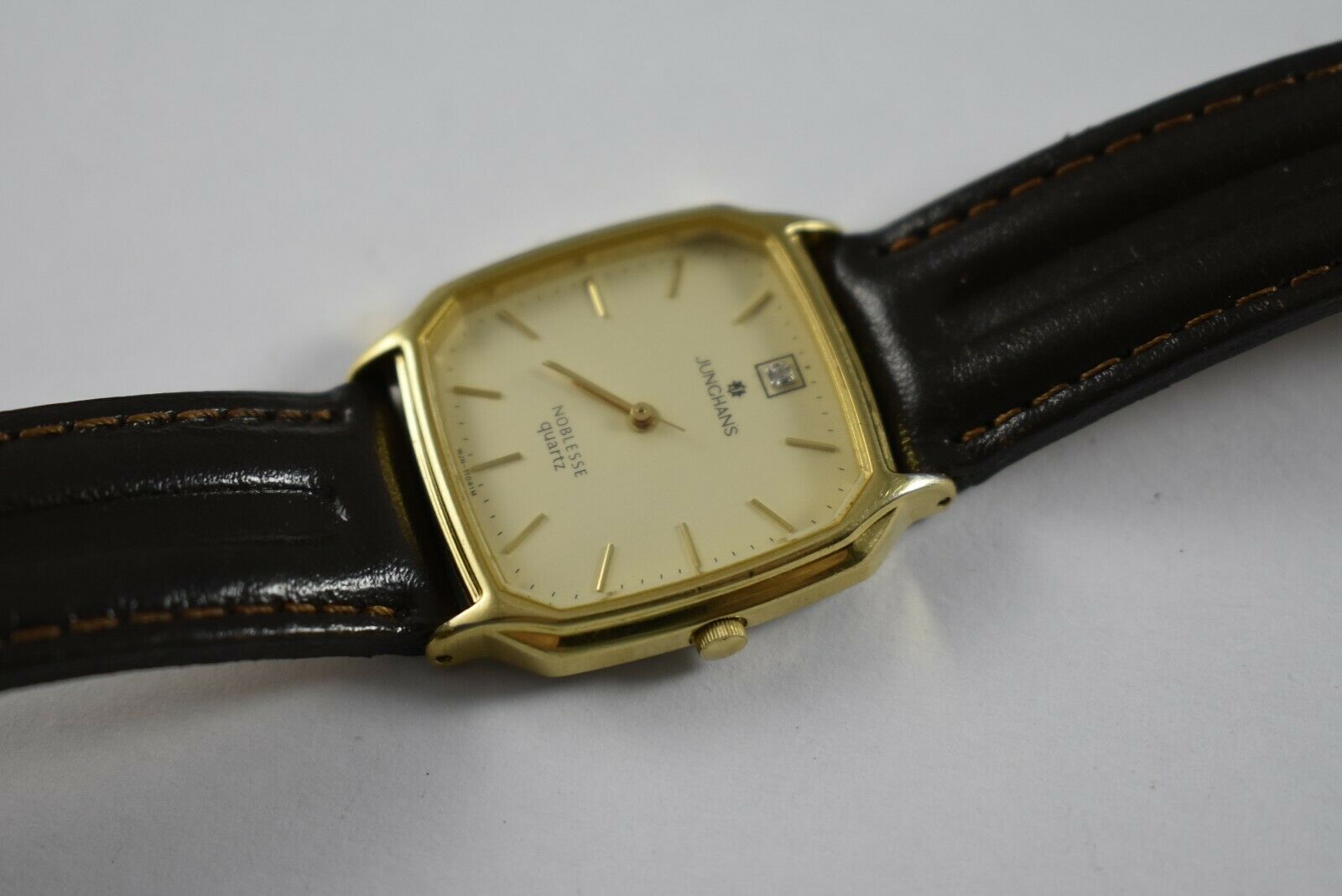 Junghans Noblesse Quartz Dress Type Mens Wrist Watch Working