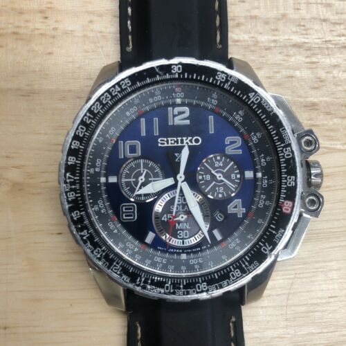 Seiko solar chronograph v175 price hotsell