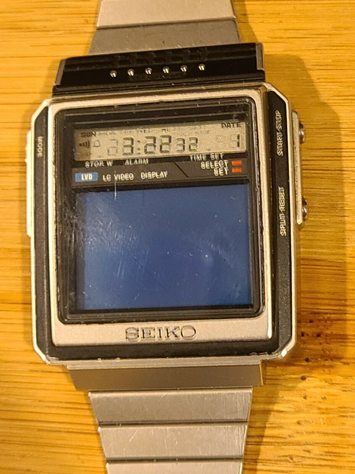 First Gen SEIKO T001-5000 DX-01 JAMES BOND WRISTWATCH LCD TV
