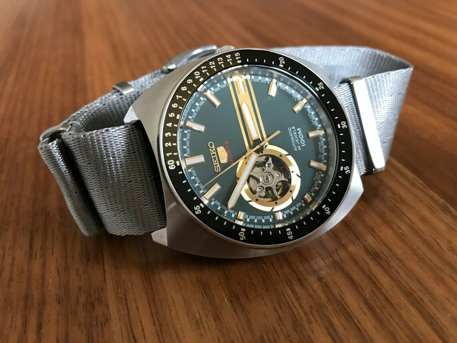 Seiko ssa333 hotsell