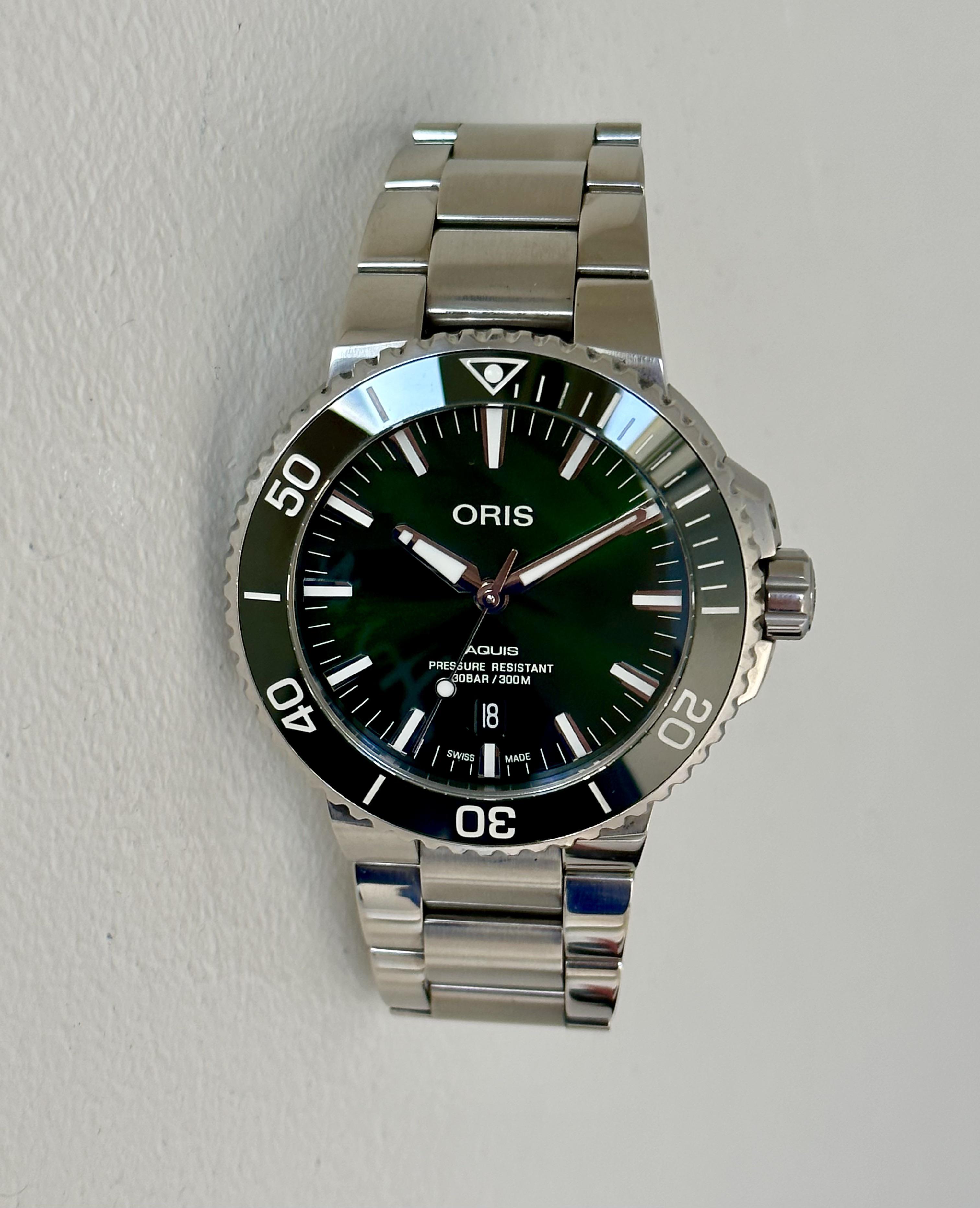 Oris Aquis Date 43 73377304157