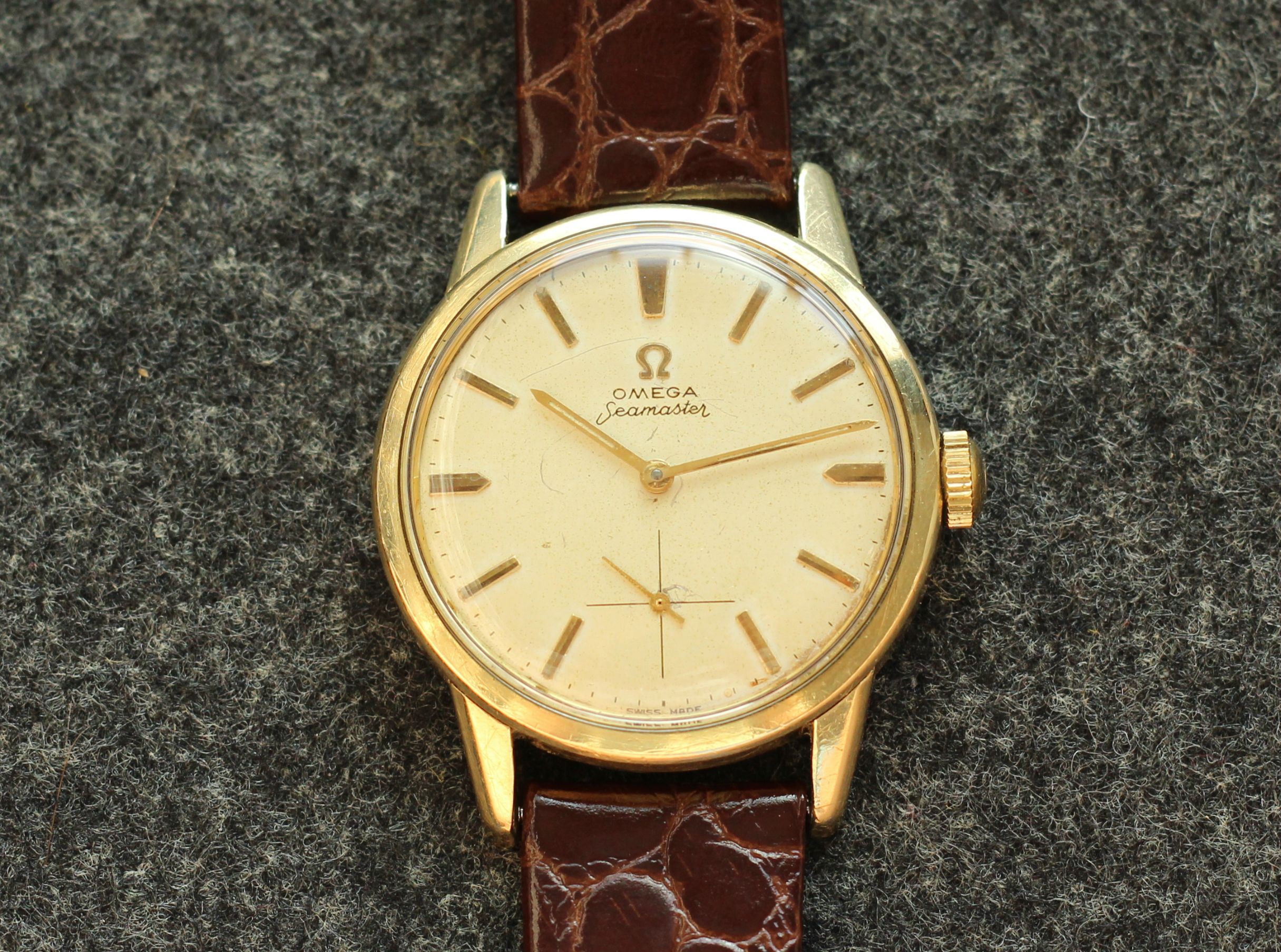 Omega seamaster 2025 gold 1960