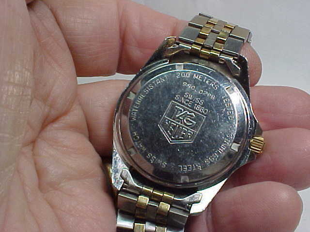 NICE VINTAGE TAG HEUER QUARTZ DIVERS WATCH ETA 955-112 MOVEMENT