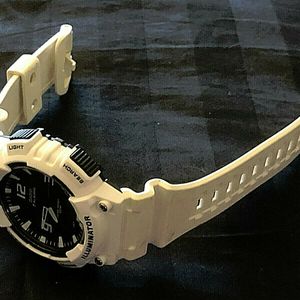 WHITE- CASIO- 5208 AQ-S810W -TOUGH SOLAR POWERED ILLUMINATOR