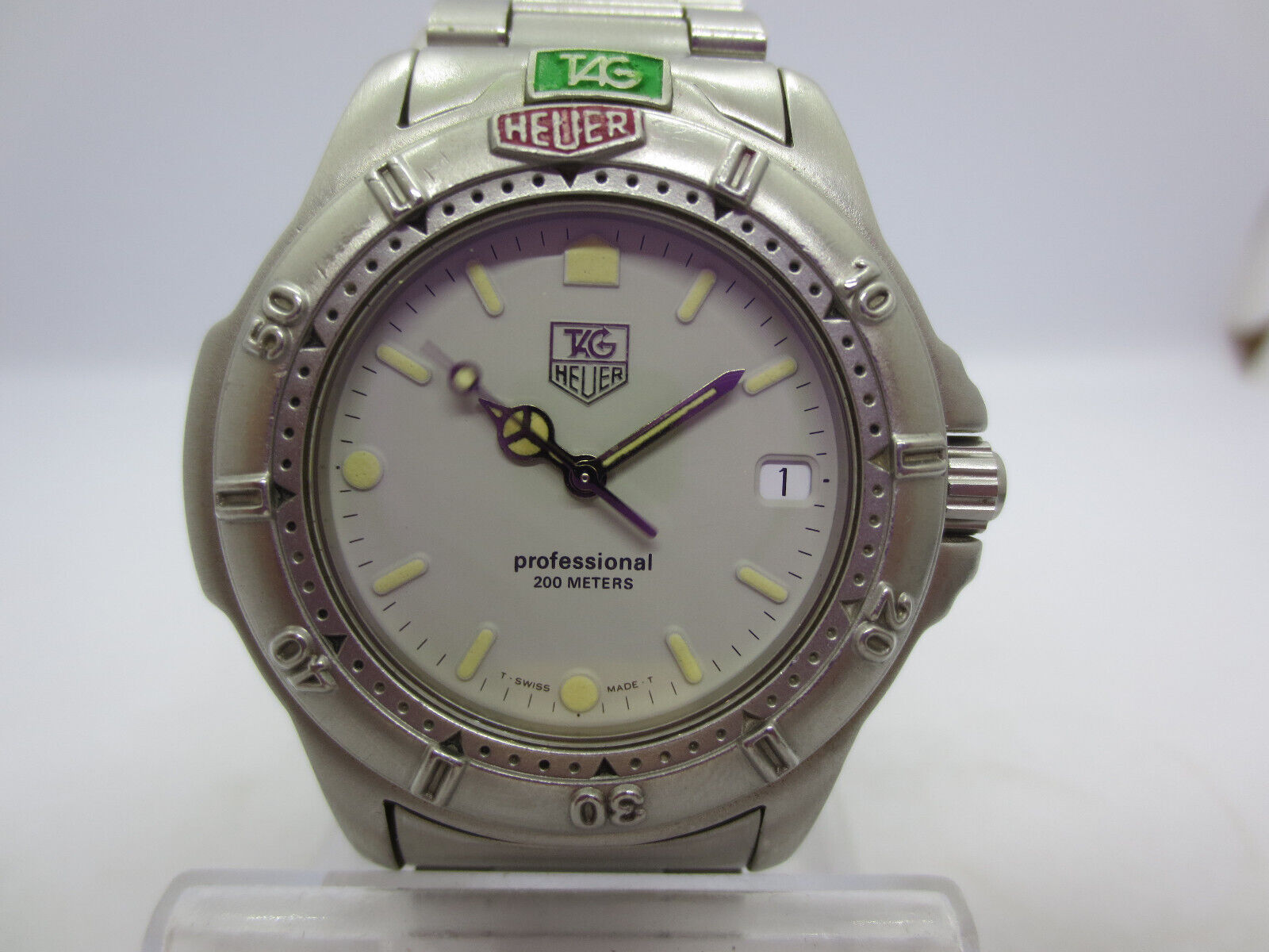 VINTAGE TAG HEUER 4000 SERIES STAINLESS STEEL QUARTZ FULLSIZE MENS