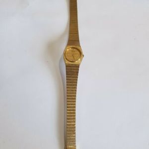 Vintage Ladies Seiko Gold Plated Watch Quartz 7320 0120 | WatchCharts