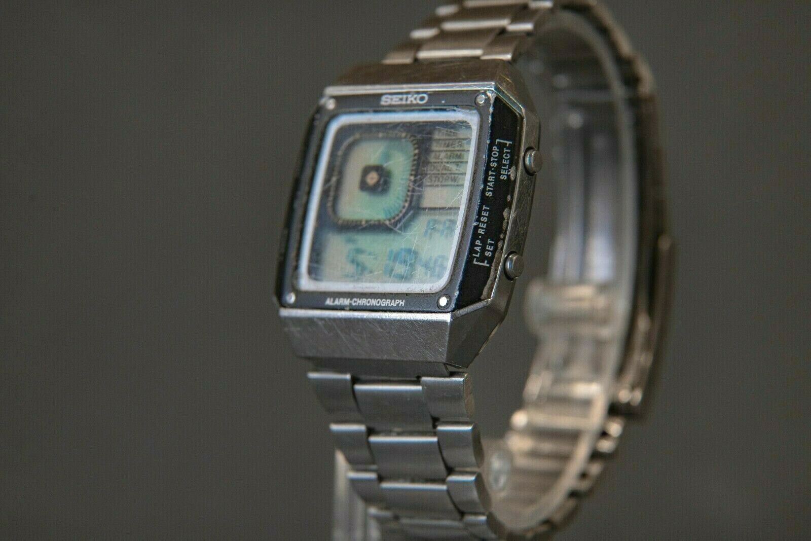 Seiko James Bond Octopussy Digital Chronograph Seiko G757-4010