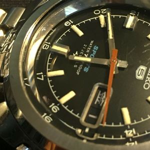 SEIKO 5 SPORTS 7018-8020 稼動品 SEIKO 5 SPORTS 7018-8020 稼動品 - メルカリ
