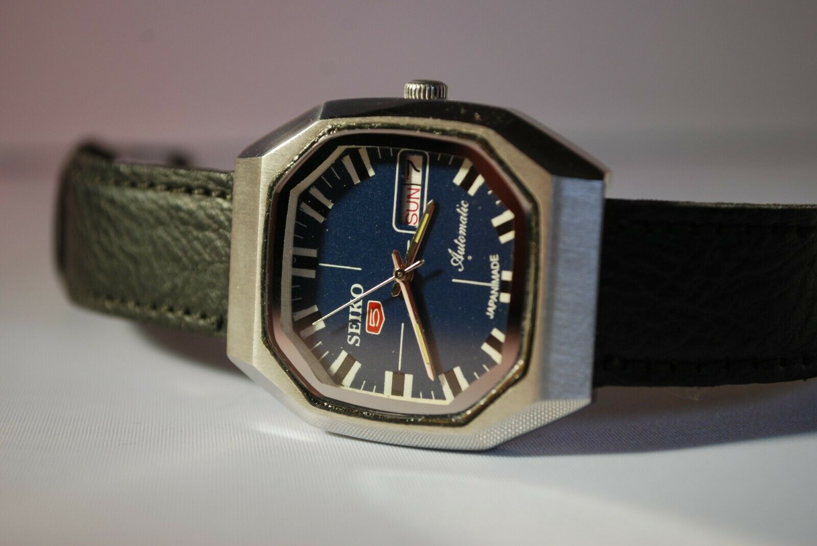 Vintage Seiko 5 Automatic Watch. hindi eng Day Date 6309 8170