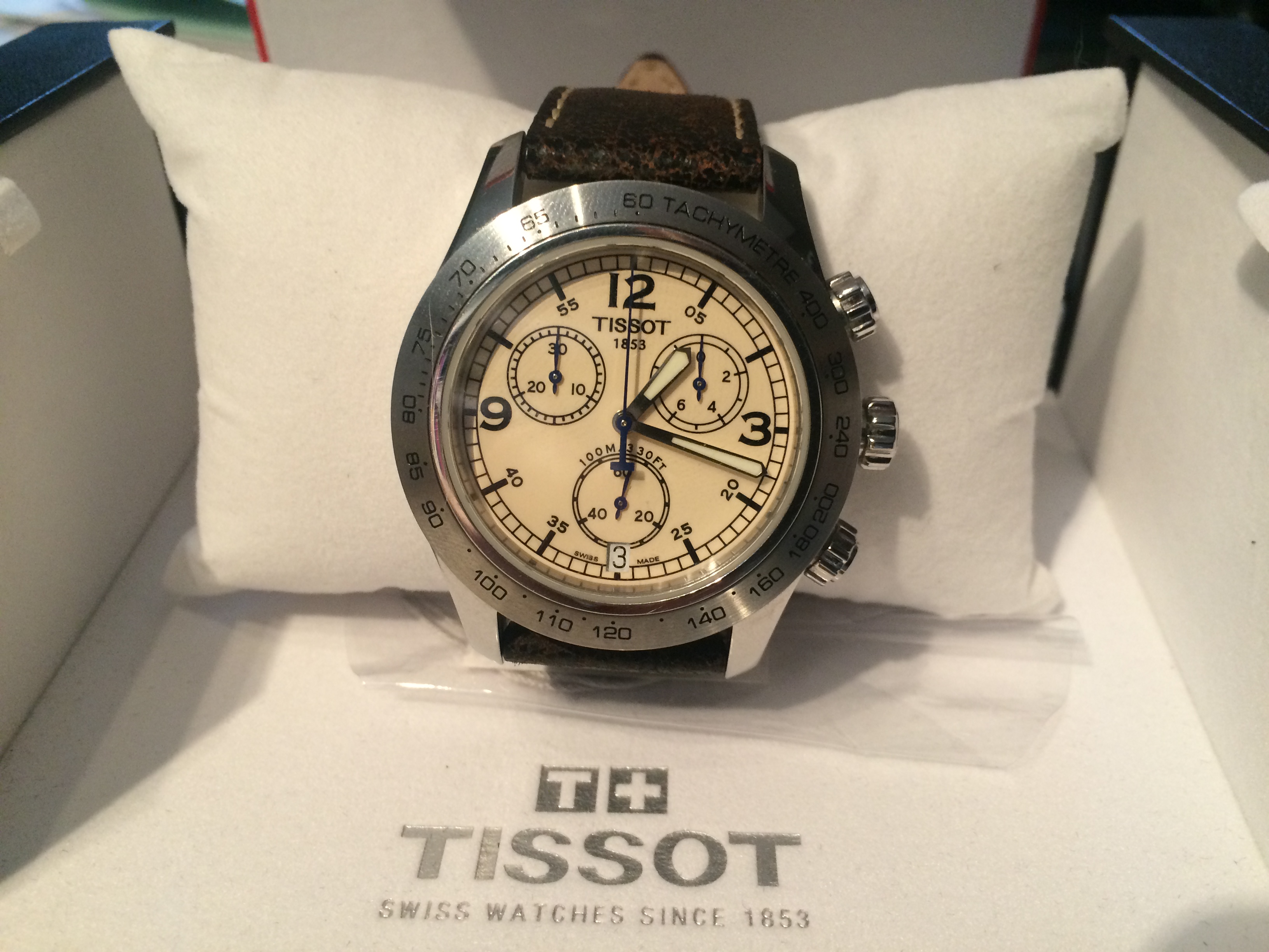 Tissot v8 quartz outlet chronograph price