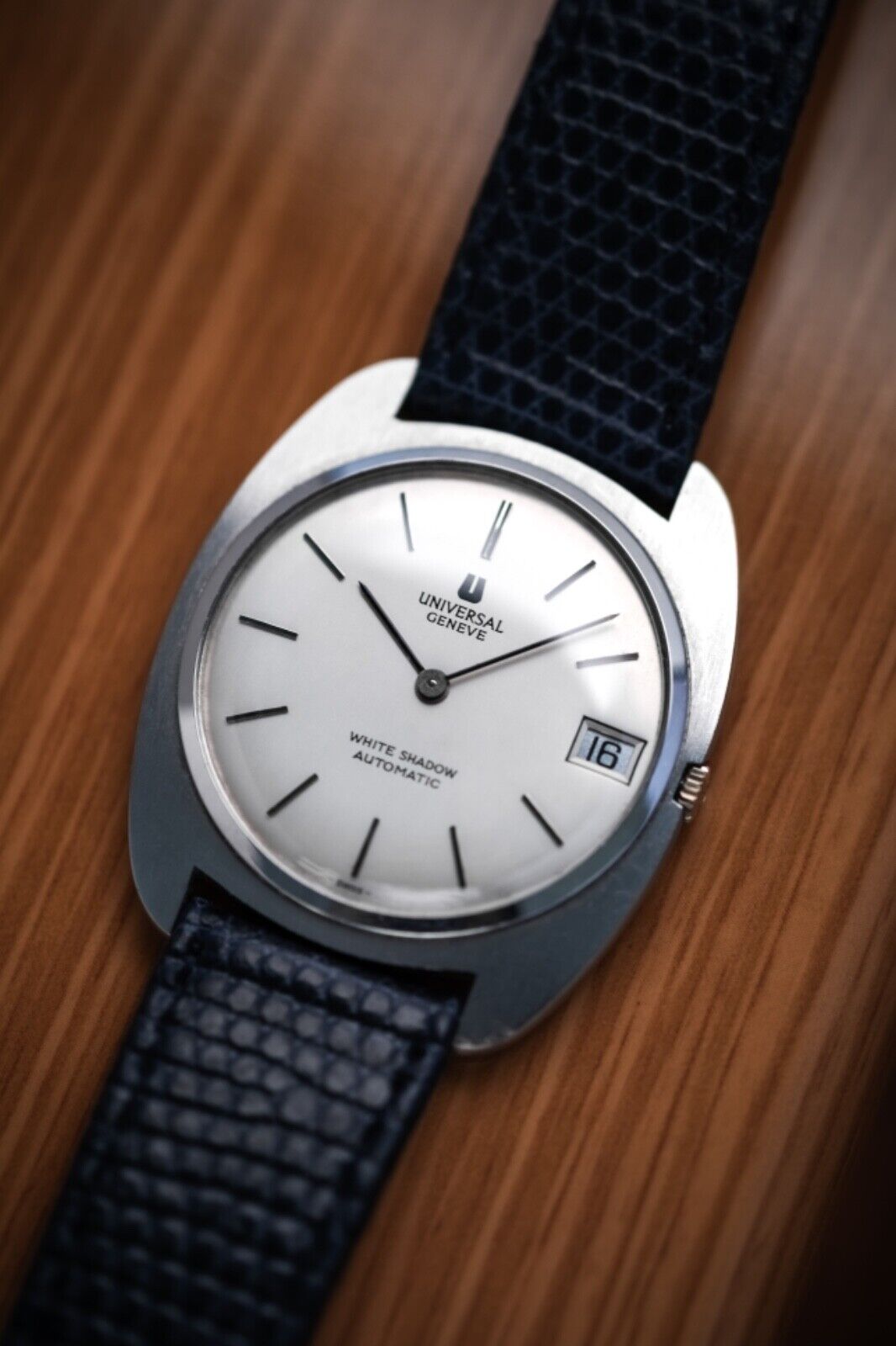Universal Geneve White Shadow Automatic Microrotor Ref. 867103
