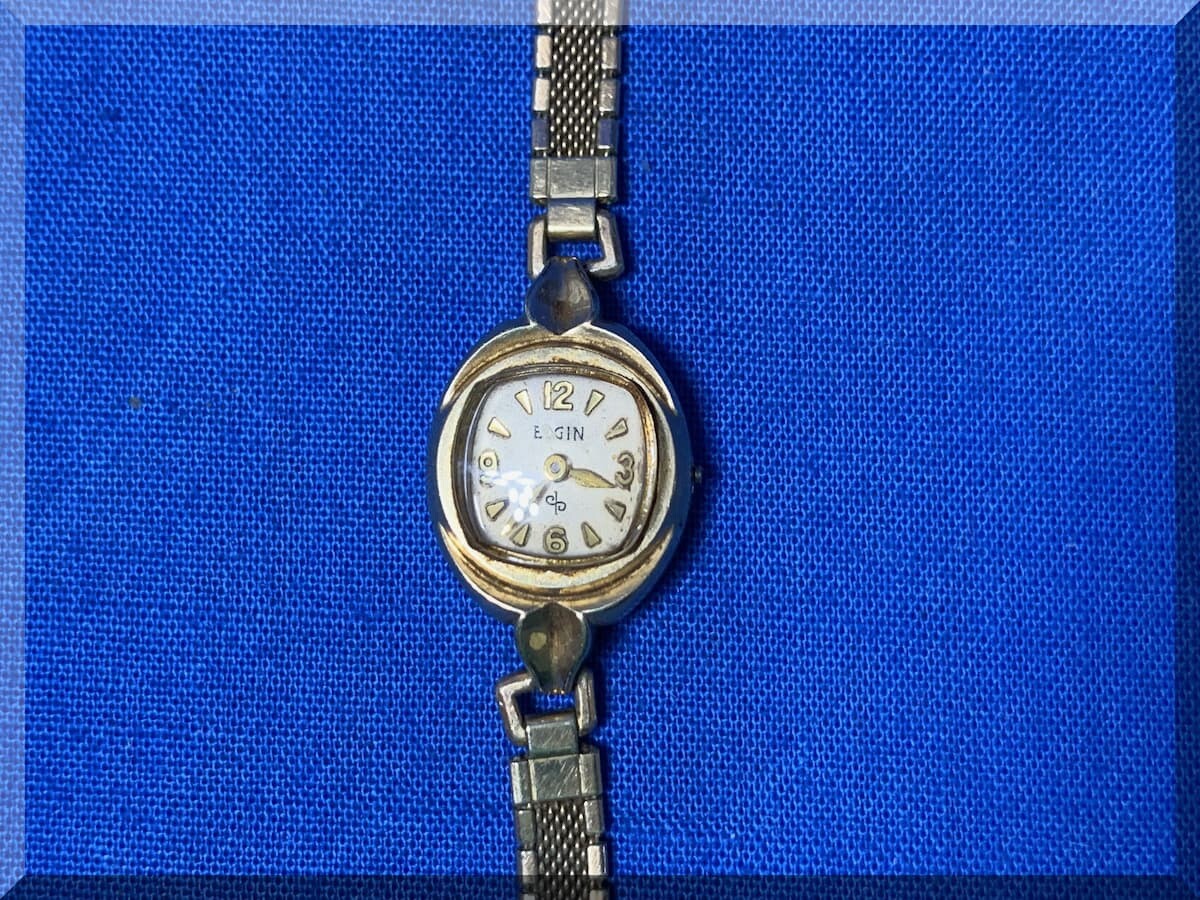 Montre Femme Vintage Caravelle - Boîtier 10K RGP - Bracelet Métal - Occasion - Style Rétro