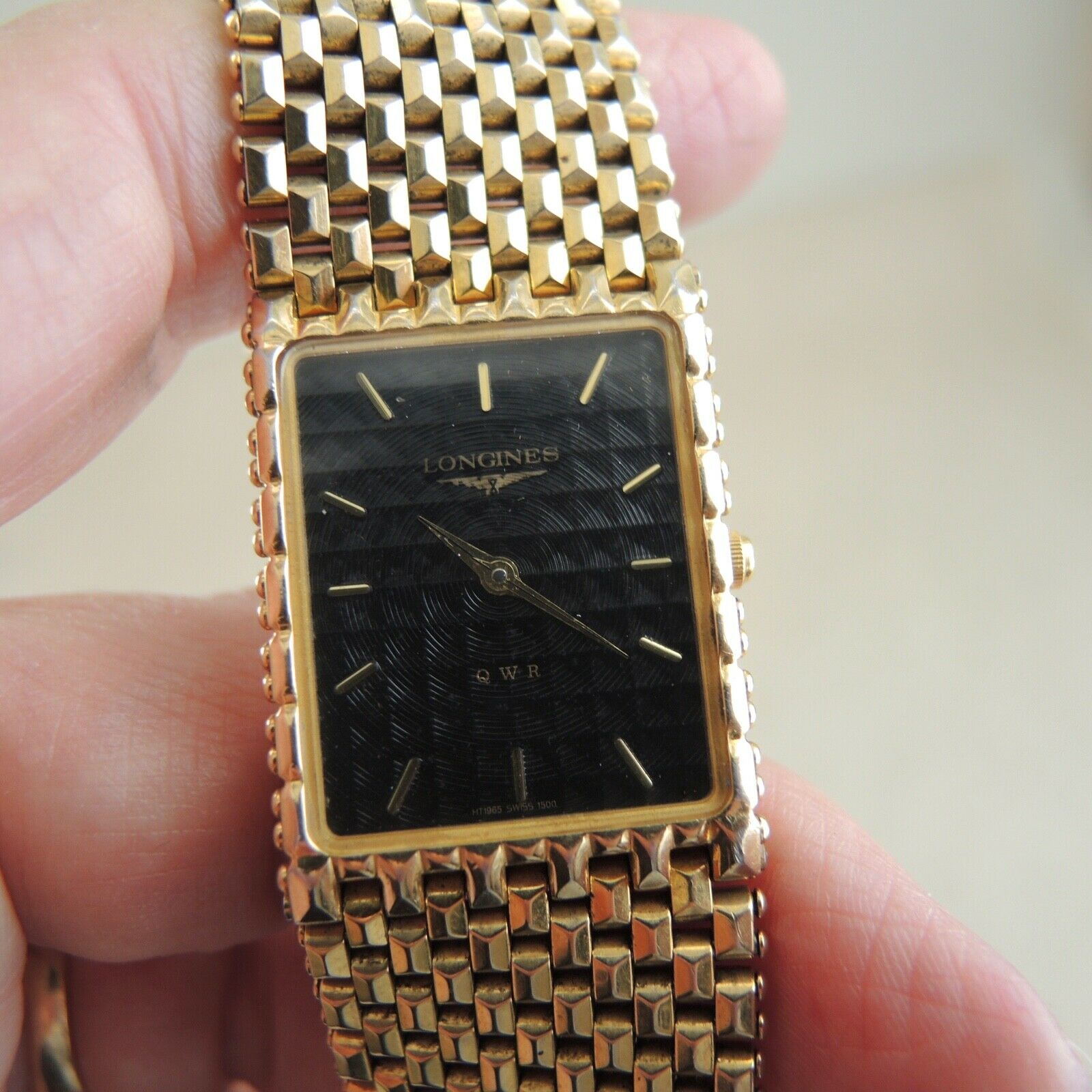 Nice Longines QWR Swiss Wristwatch Gold Plated Mesh Black Dial