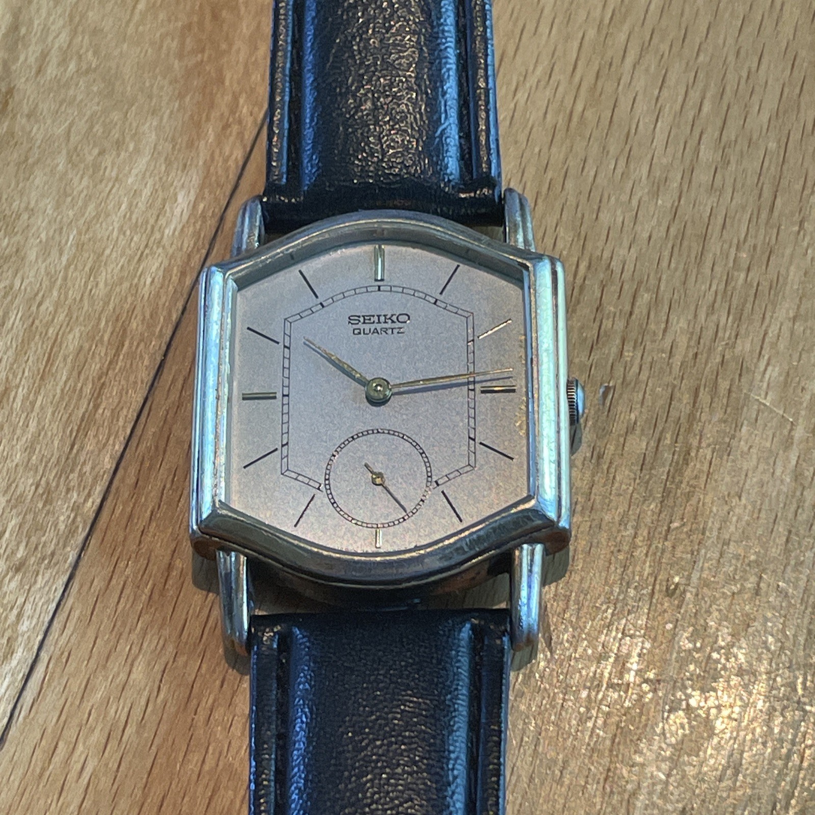 Vintage SEIKO Chariot Watch 2628-5030 Sub Seconds Quartz Tank 