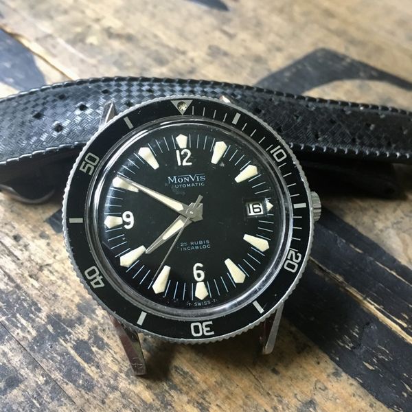 Sold 1960’s Monvis Ocean Chief Style Diver W Concave Bezel - 38mm 