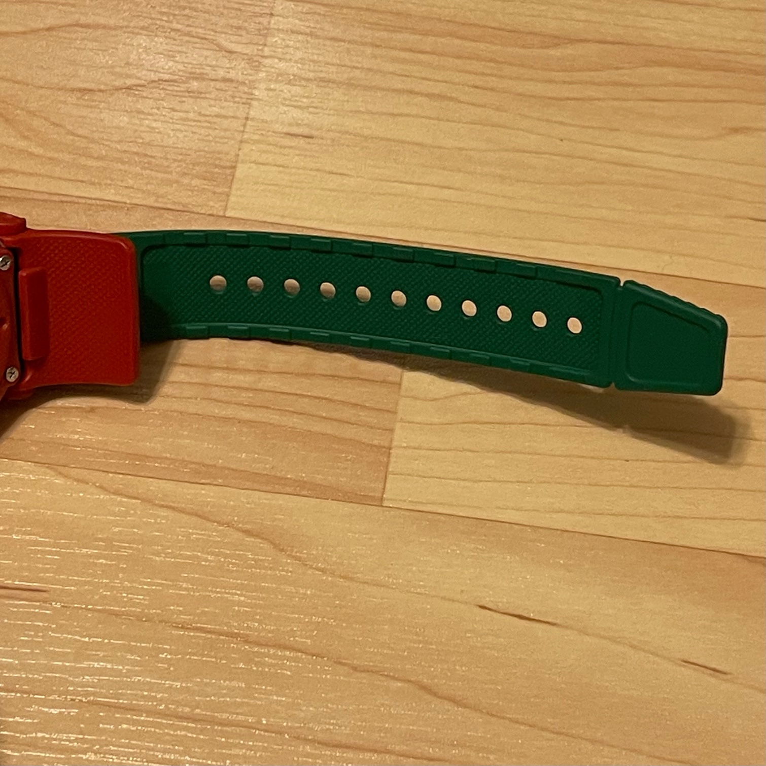 WTS] Casio G-Shock G-001CB-7 Christmas Jason Winter Gold