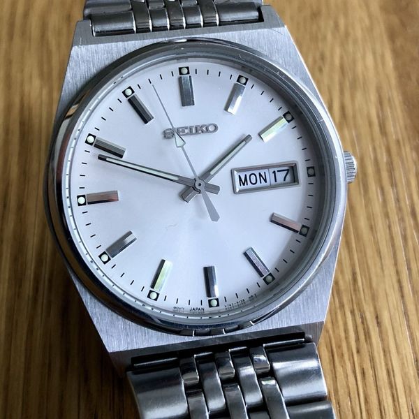 Seiko V743-9029 Quartz Wristwatch | WatchCharts Marketplace