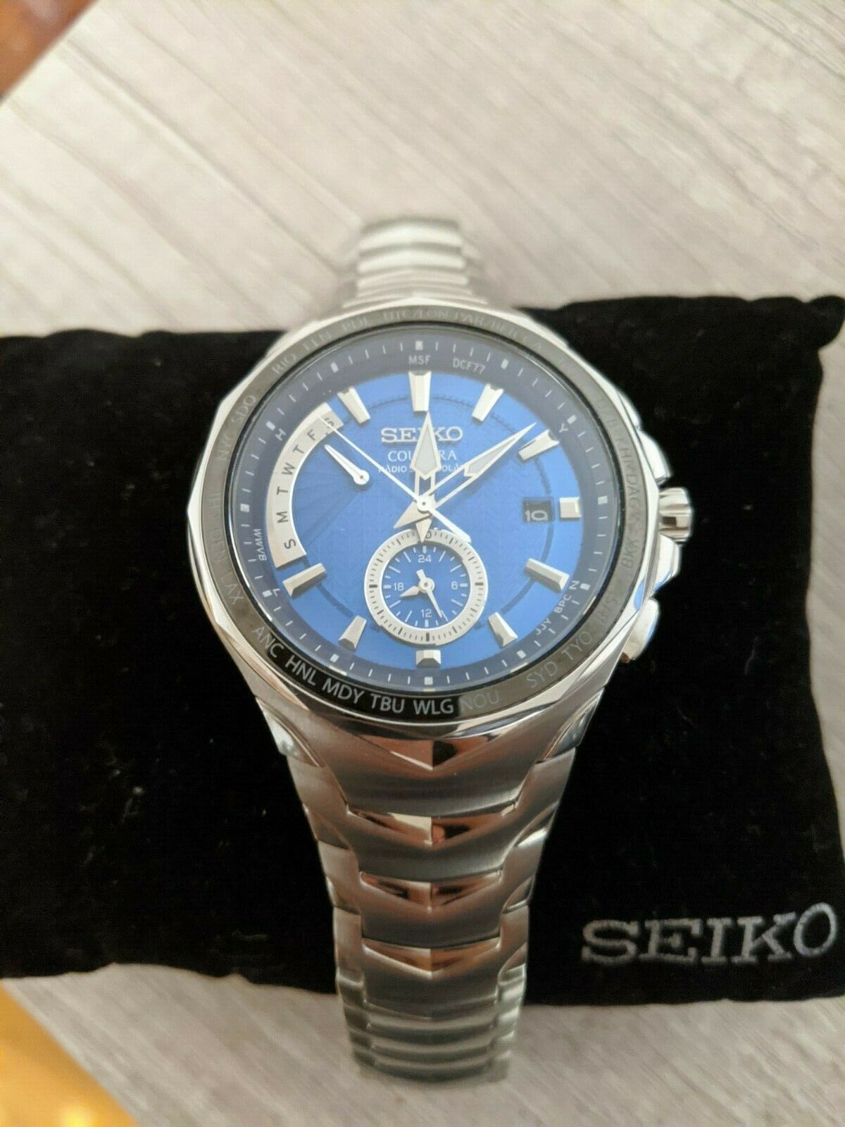 Seiko SSG019 Coutoura 44.5mm Radio Controlled Wristwatch Silver