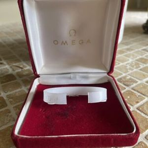 Omega Stainless Steel Ladies Watch with Red Velvet Box Vintage Omega 925 Silver Watch Box main image 4