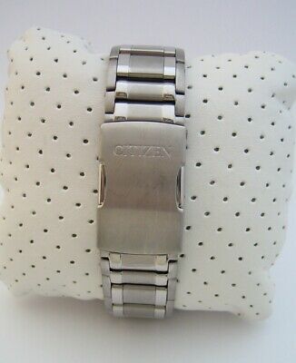 CITIZEN ECO DRIVE WATCH MENS E650 S075181 TITANIUM PERPETUAL  