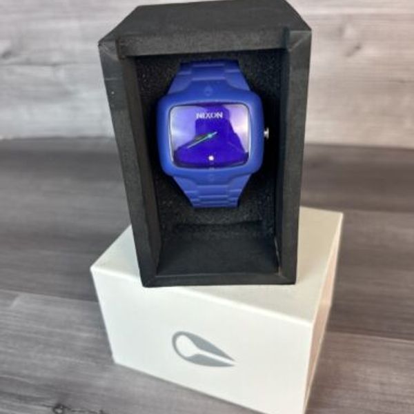 Changing Player Watch Nixon The Rubber Player Watch RARE Diamond Accent Blue/Purple Dial ...