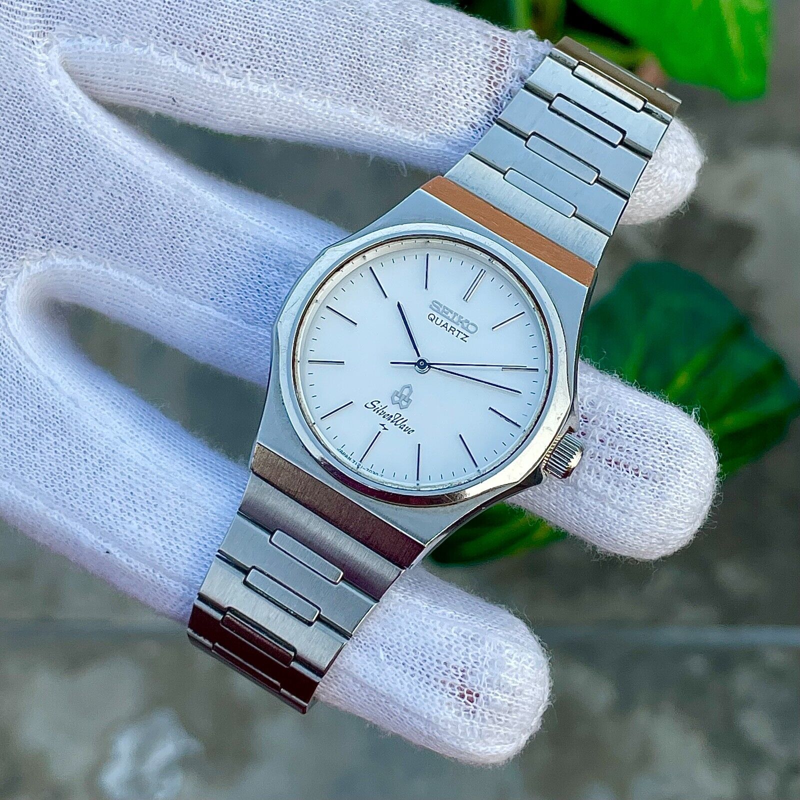 Vintage Seiko Nautilus Style Silver Wave Quartz Men