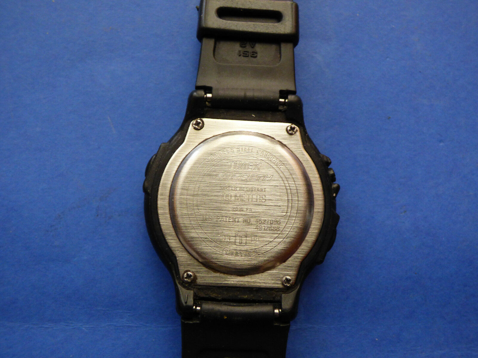 VINTAGE MENS TIMEX (STEALTH) DIGITAL WATCH. RUNS & IN GOOD SHAPE