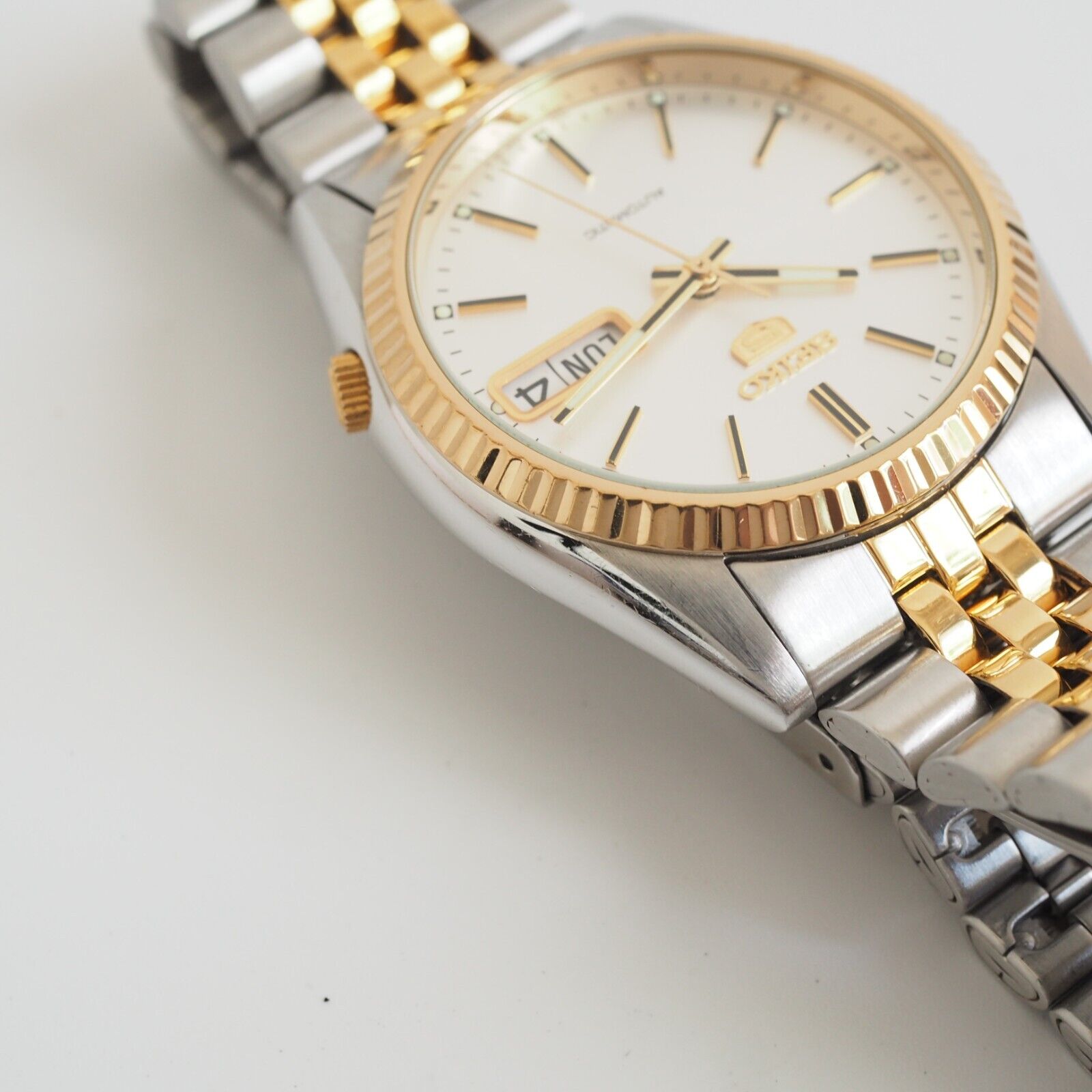 green emerald velvet dress 1969 Seiko 5 Automatic Silver Sunburst Dial Fluted Men's Wrist-Watch   Mecalco & Co