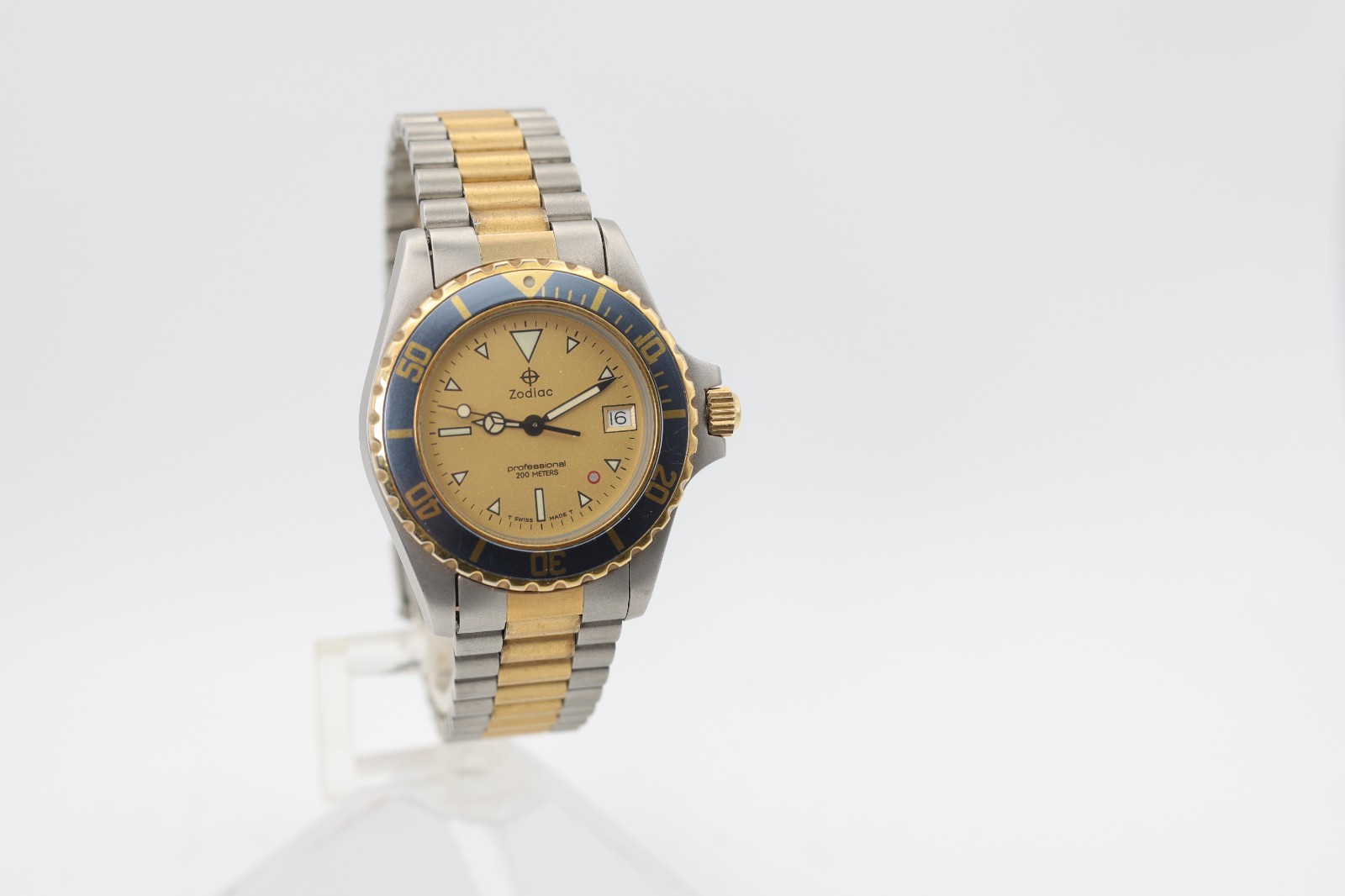 ZODIAC PROFESSIONAL 200M SWISS DIVER 36mm, ref. 213.26.04 WRIST