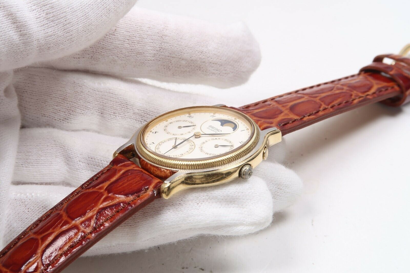 Vintage SEIKO QUARTZ 7F38-6190 MOON PHASE Watch JAPAN Vintage SEIKO QUARTZ 7F38-6190 MOON PHASE Watch JAPAN