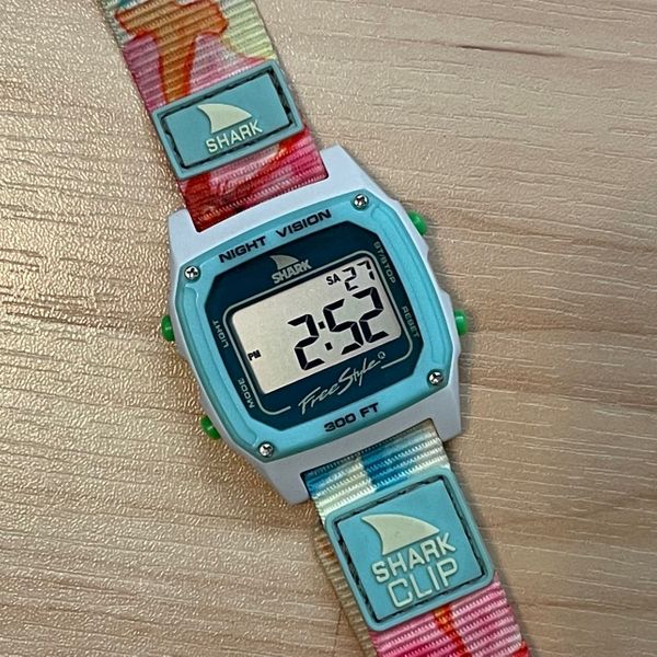 [WTS] Freestyle Shark Sage Erickson Flower Power Classic Clip Digital ...