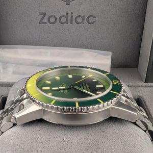Zodiac Racer ZXM-02 , Z08503 Quartz Chronograph | WatchCharts