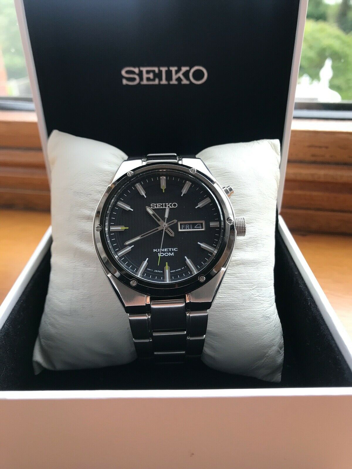 Seiko Kinetic 5M83-0AB0 Watch | WatchCharts